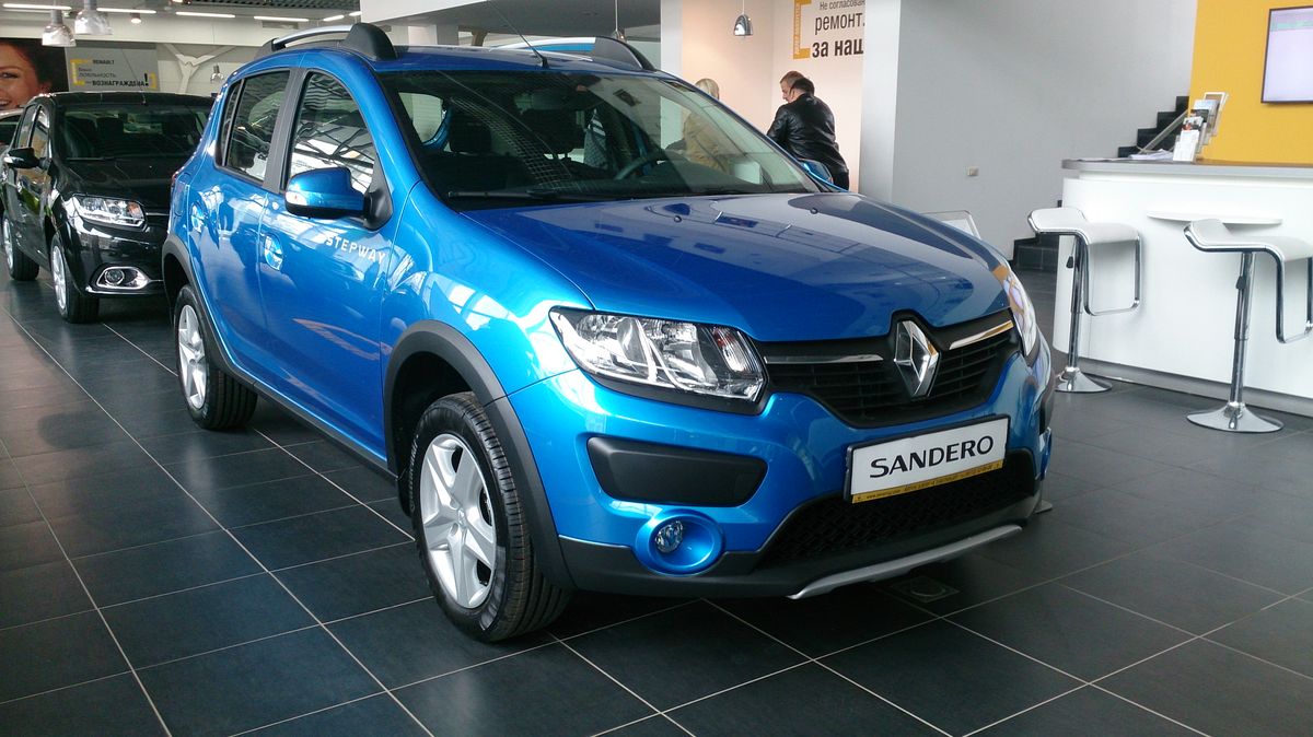 Renault Sandero StepWay II первый РОБОТ | Бортовой журнал